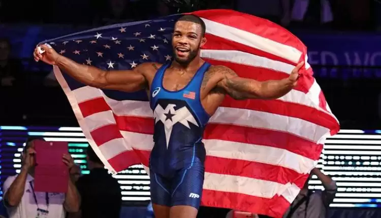 Burroughs Prevails in FloWrestling Main Event