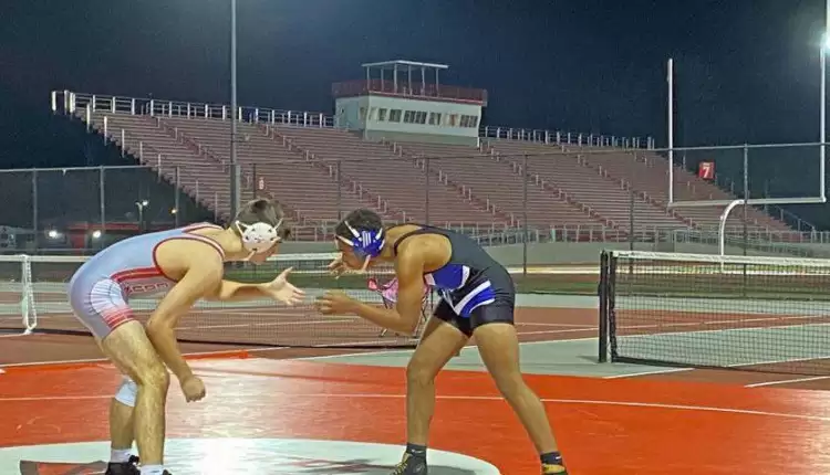 WRESTLING: Grizzly Cubs clip Red Devils in 'Rage in the Cage' | Sports