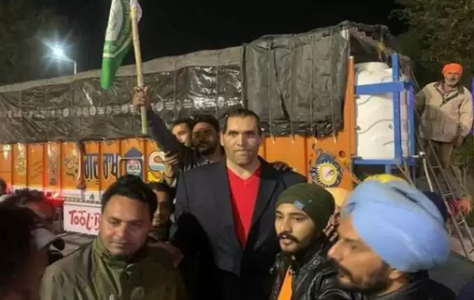 Former WWE World Heavyweight Champion Participants In Protests With Farmers (Videos)